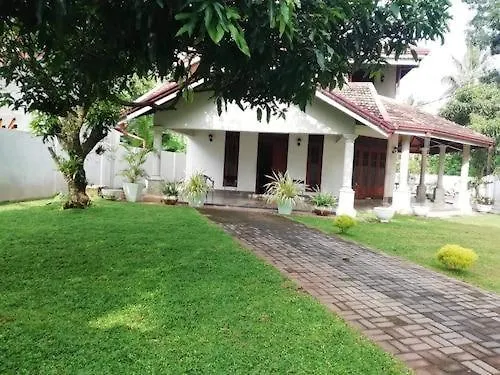 Ceylon Villa Negombo