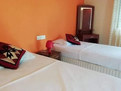 Ceylon Villa Negombo Guest house
